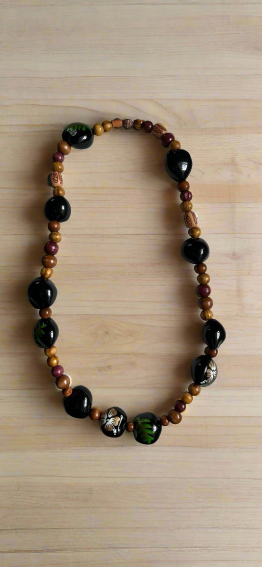 Kukui nut necklace 24’