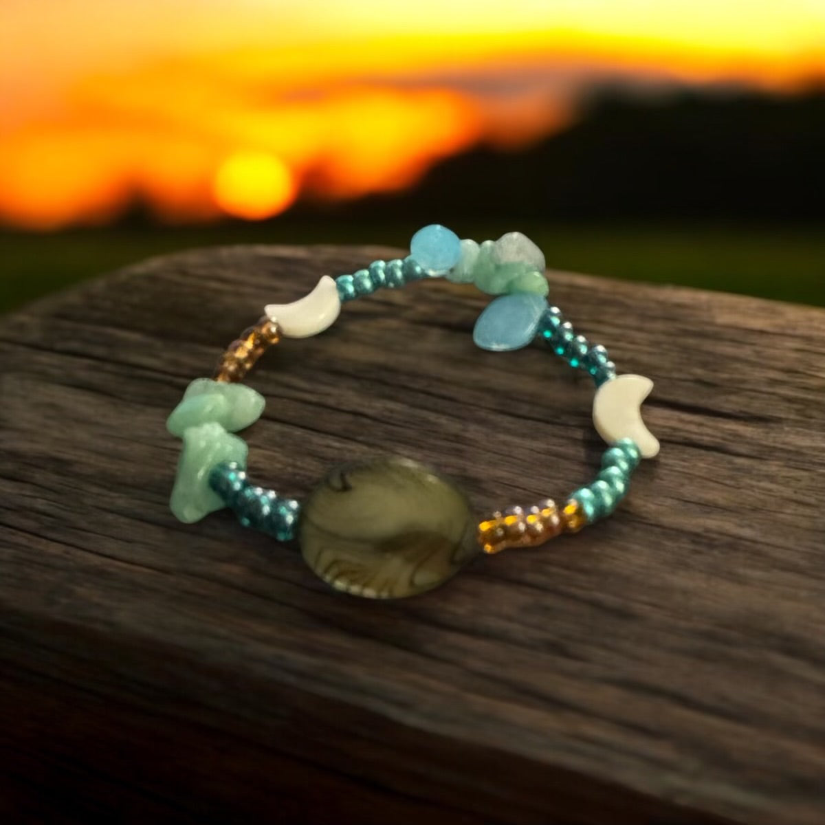 Glass seashell bracelet