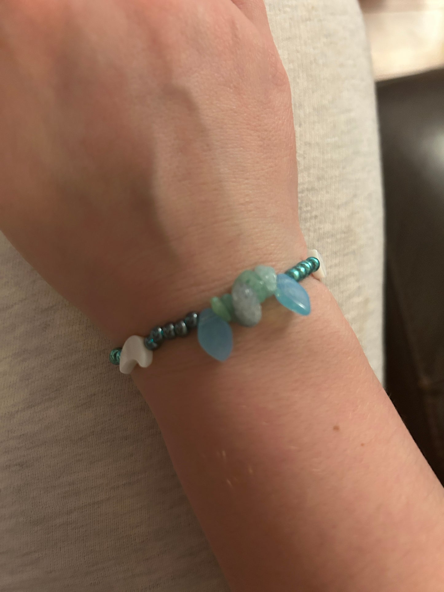 Glass seashell bracelet